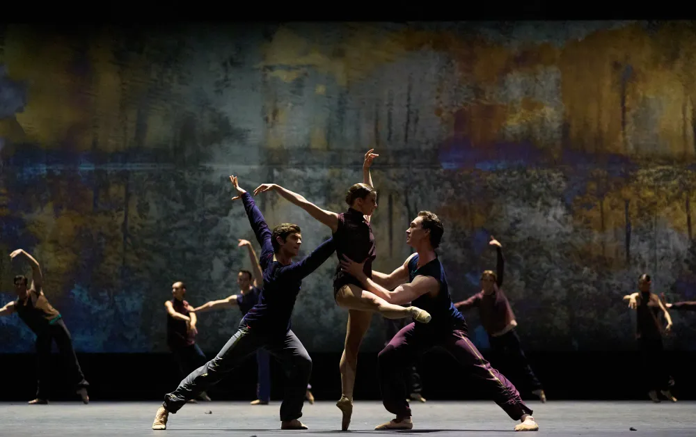 Fearful Symmetries: Tanz um den goldenen Ball