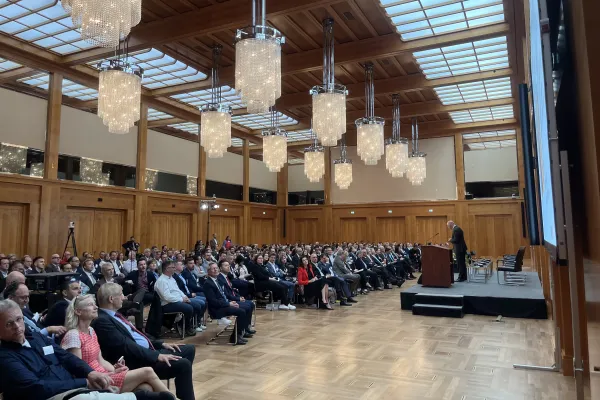 Jetzt regiert das „Wir“: Geschlossenheit in der Regierung Merz