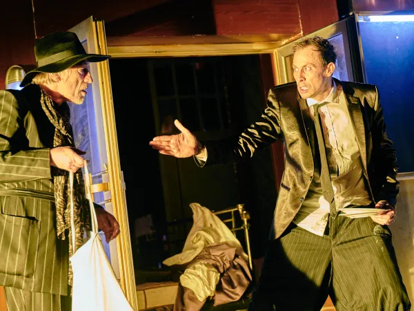 Der Teufelspakt in „Fabian“ am Berliner Ensemble